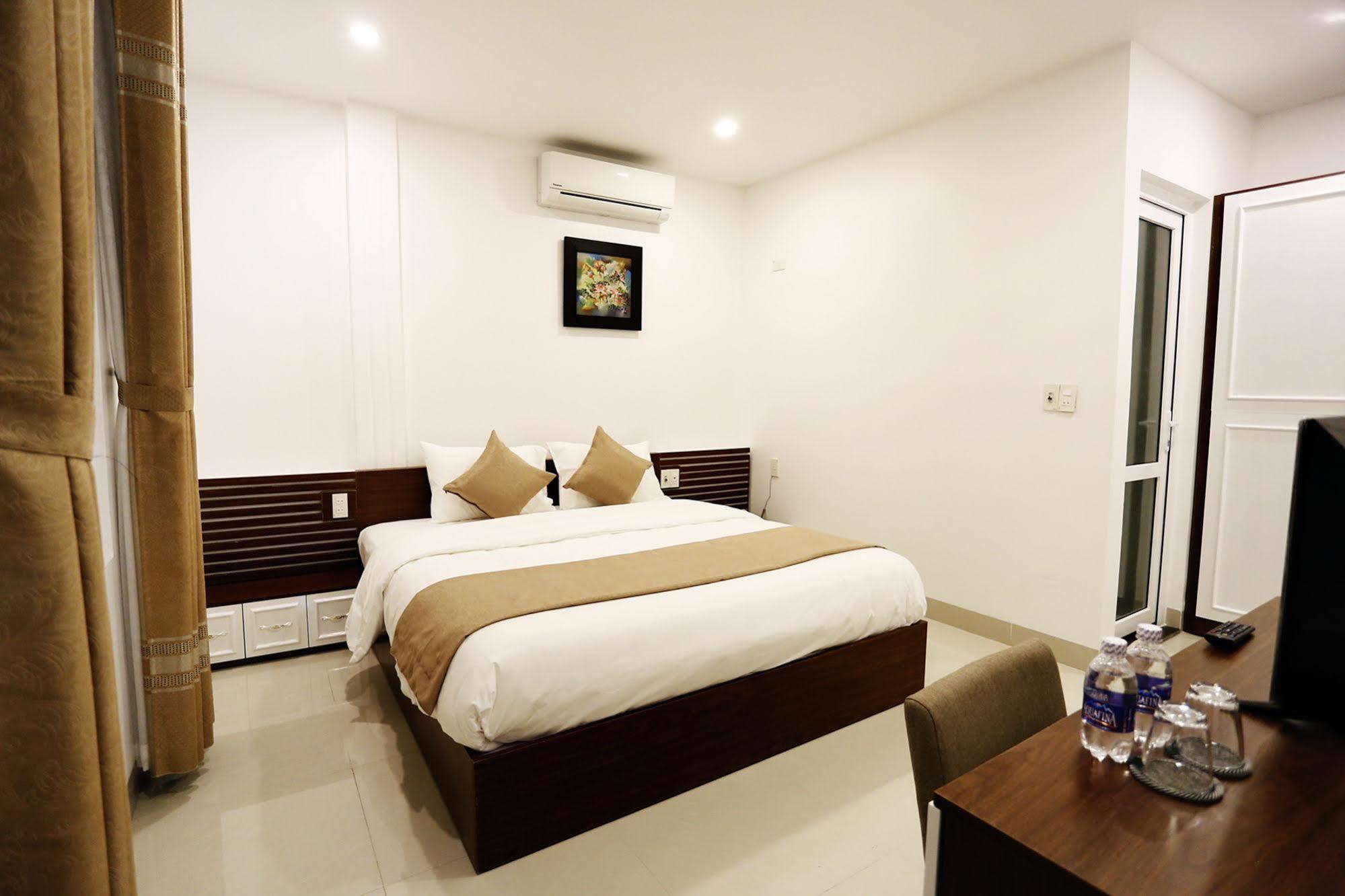 Moon & Sun Hotel Hue Eksteriør bilde