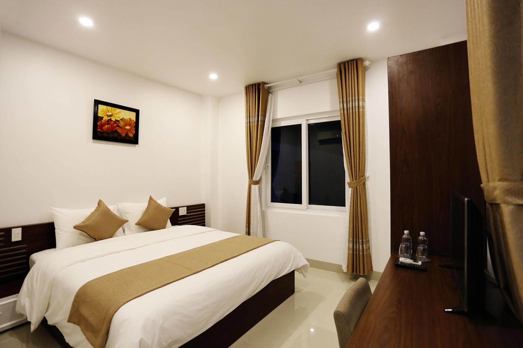 Moon & Sun Hotel Hue Eksteriør bilde